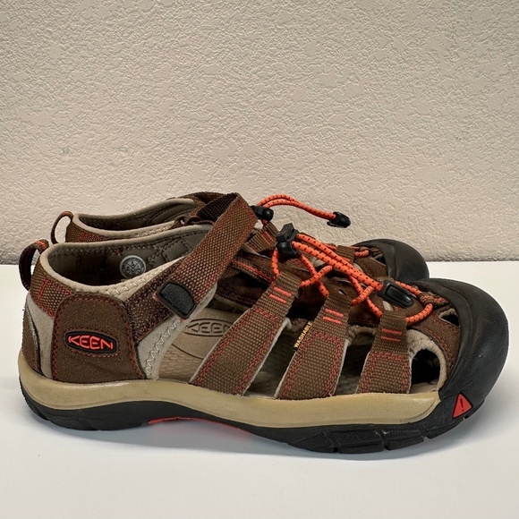 Keen Newport Waterproof Sandals Women's Size 6 Hiking Camping Washable Trail - Picture 1 of 14